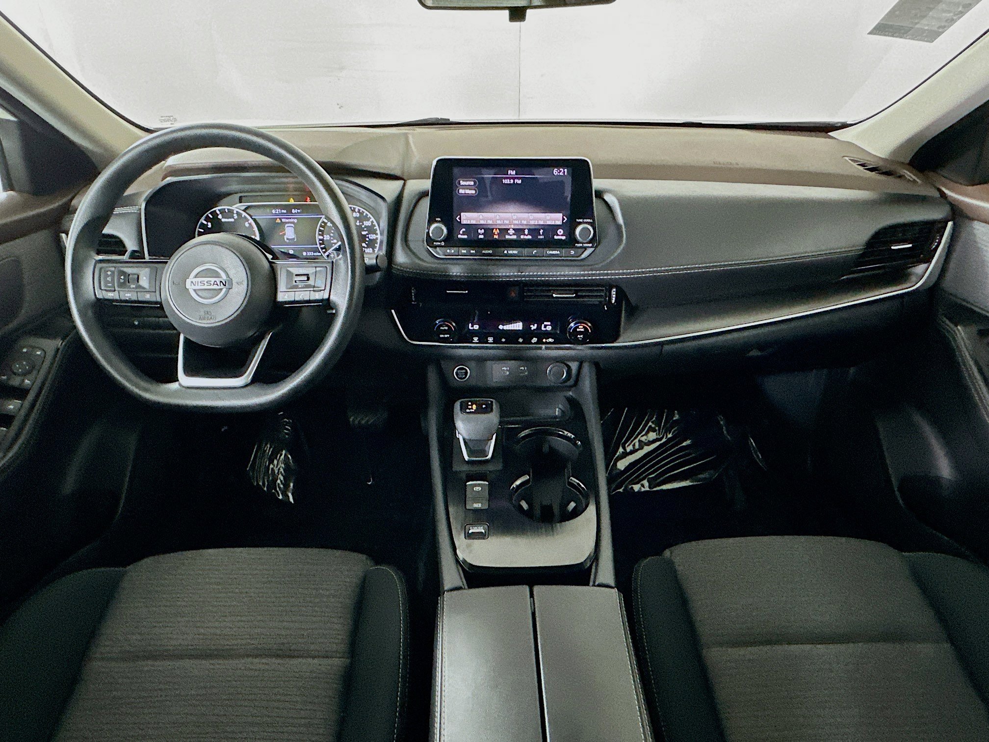 Used 2021 Nissan Rogue SV image 27