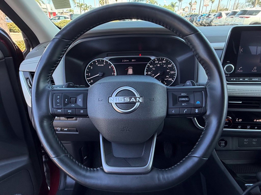 Certified 2025 Nissan Rogue SV FWD image 14
