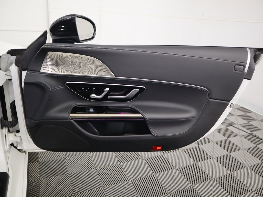 Used 2022 Mercedes-Benz SL 55 AMG 4MATIC image 33