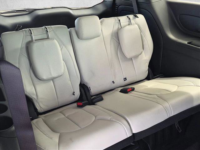 Used 2025 Chrysler Pacifica Select FWD image 18