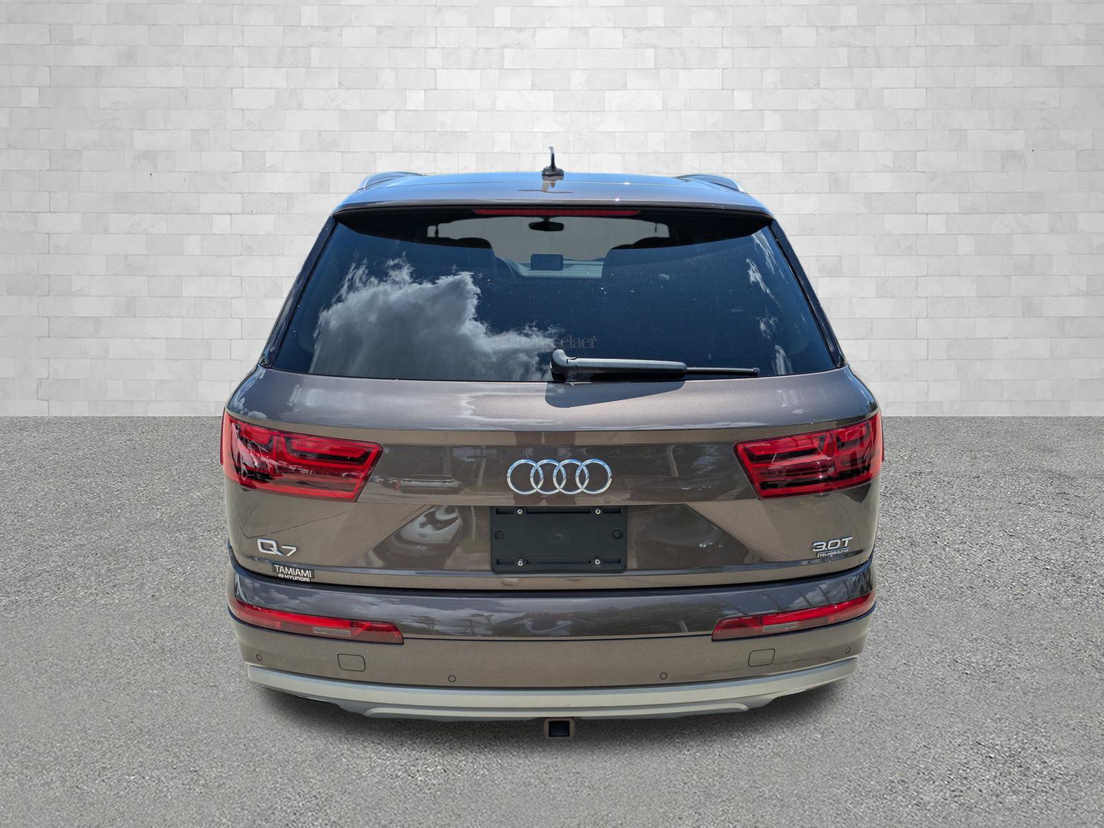 Used 2017 Audi Q7 3.0T Prestige w/ Prestige Package AWD/4WD image 3