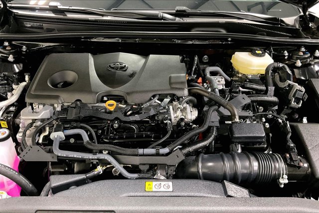 Used 2025 Toyota Camry SE FWD image 11