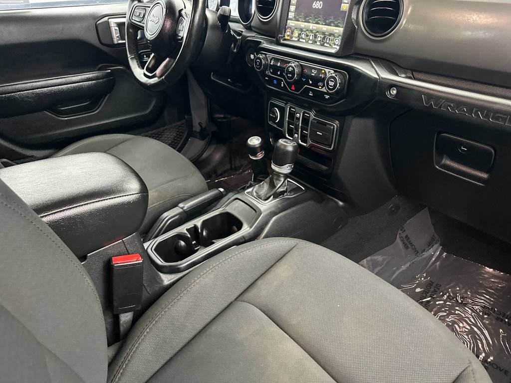 Used 2023 Jeep Wrangler Unlimited w/ Cold Weather Group AWD/4WD image 15