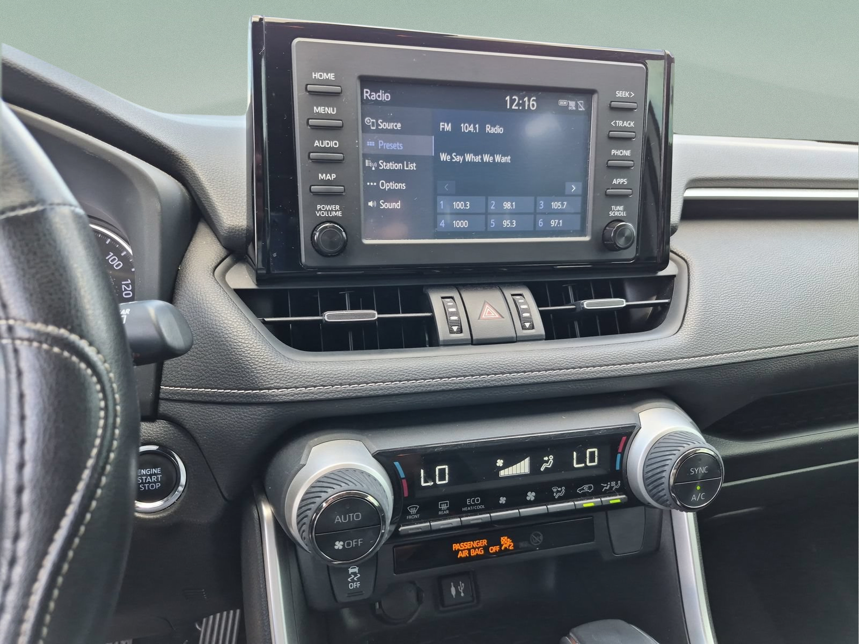 Used 2019 Toyota RAV4 XLE Premium FWD image 12