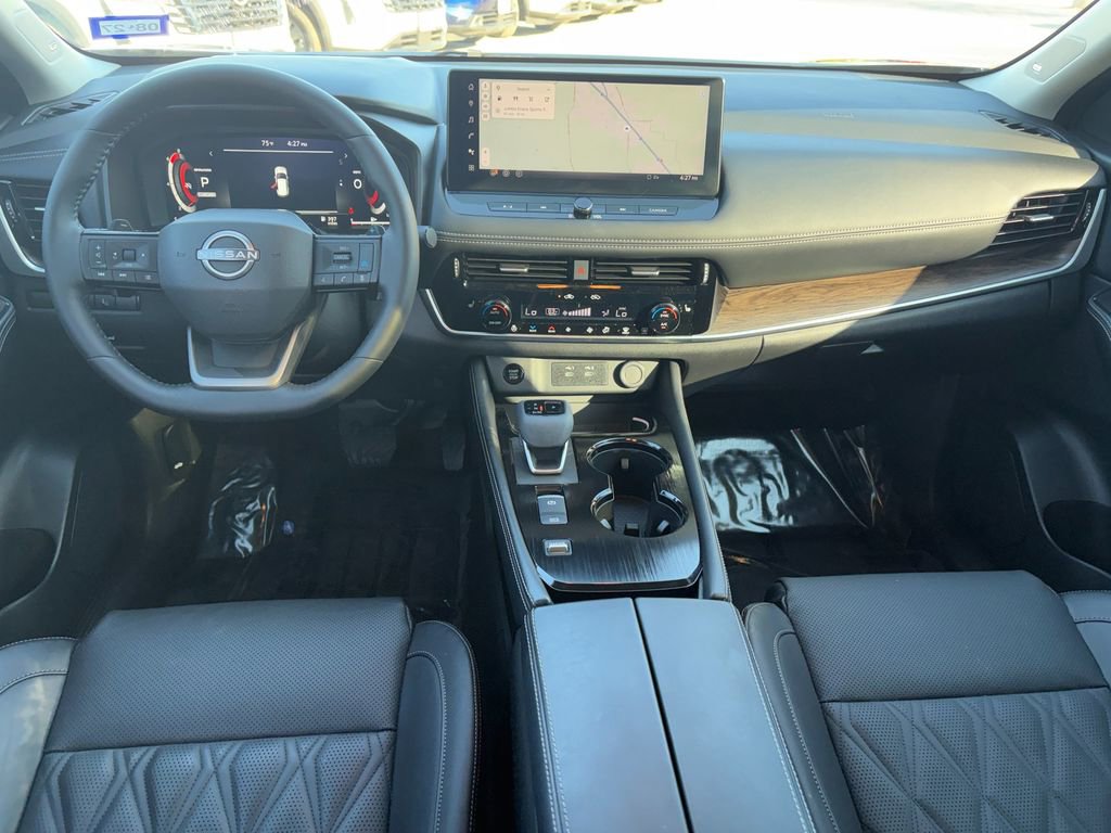 Used 2025 Nissan Rogue Platinum w/ Platinum Premium Package image 21