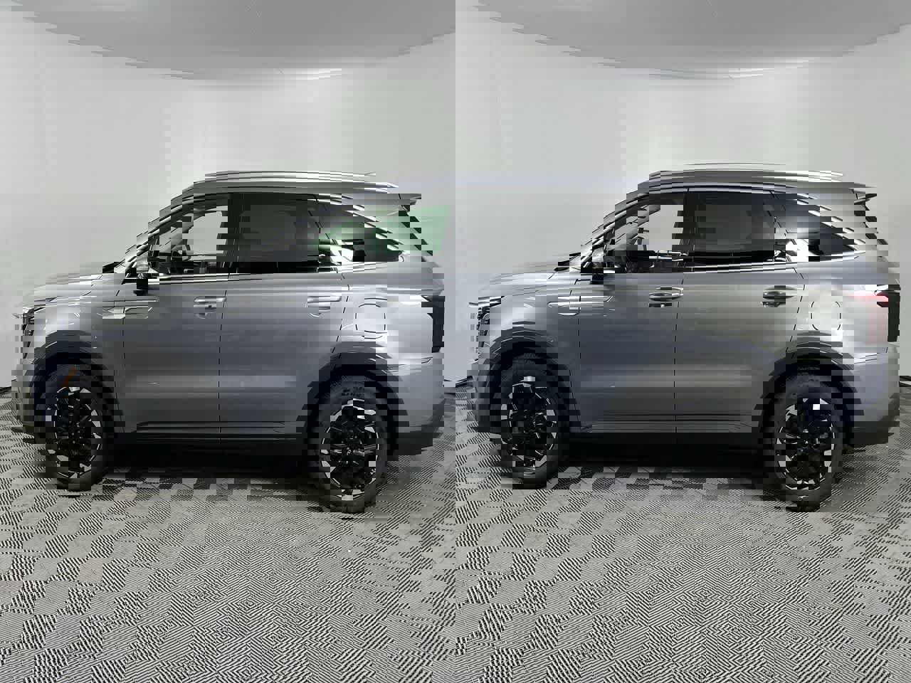 Used 2024 Kia Sorento S image 5