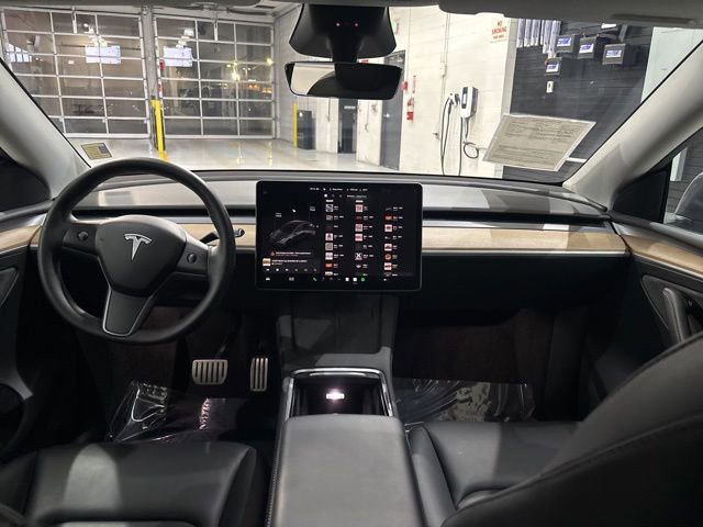 Used 2023 Tesla Model Y Performance image 27