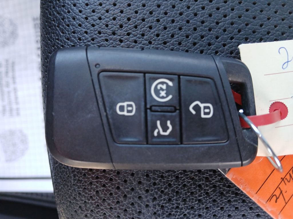 Used 2022 Volkswagen Tiguan SEL R-Line image 30