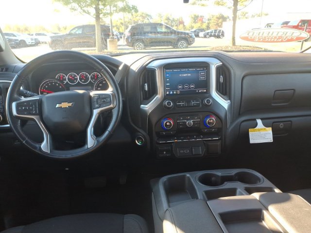 Used 2021 Chevrolet Silverado 1500 LT AWD/4WD image 11