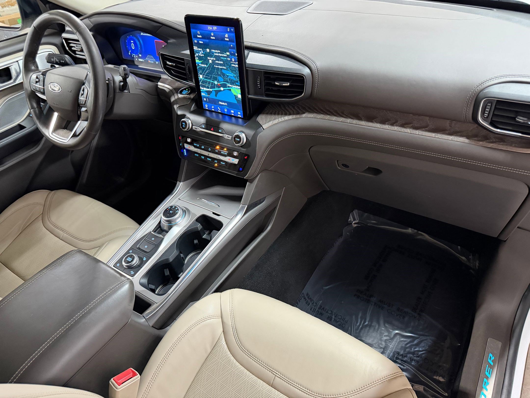 Used 2020 Ford Explorer Platinum w/ Premium Technology Package AWD/4WD image 46
