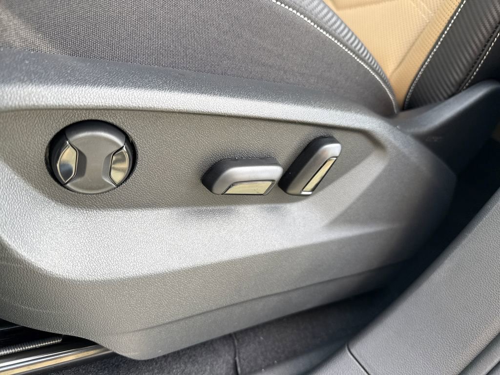 New 2026 Volkswagen Atlas Cross Sport SE image 4