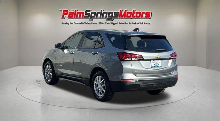 Used 2023 Chevrolet Equinox LS image 3