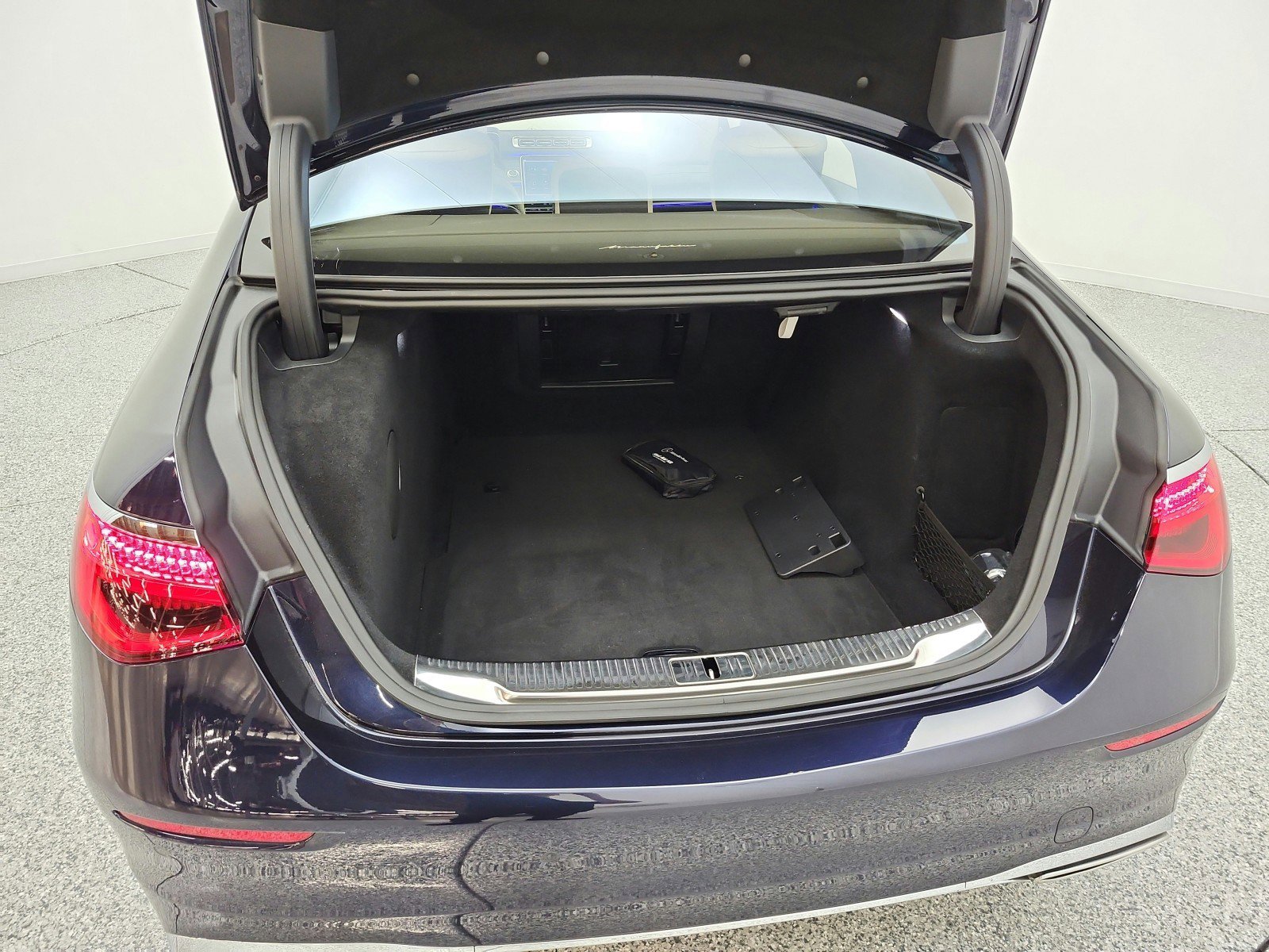 Certified 2023 Mercedes-Benz S 580 4MATIC Sedan image 27