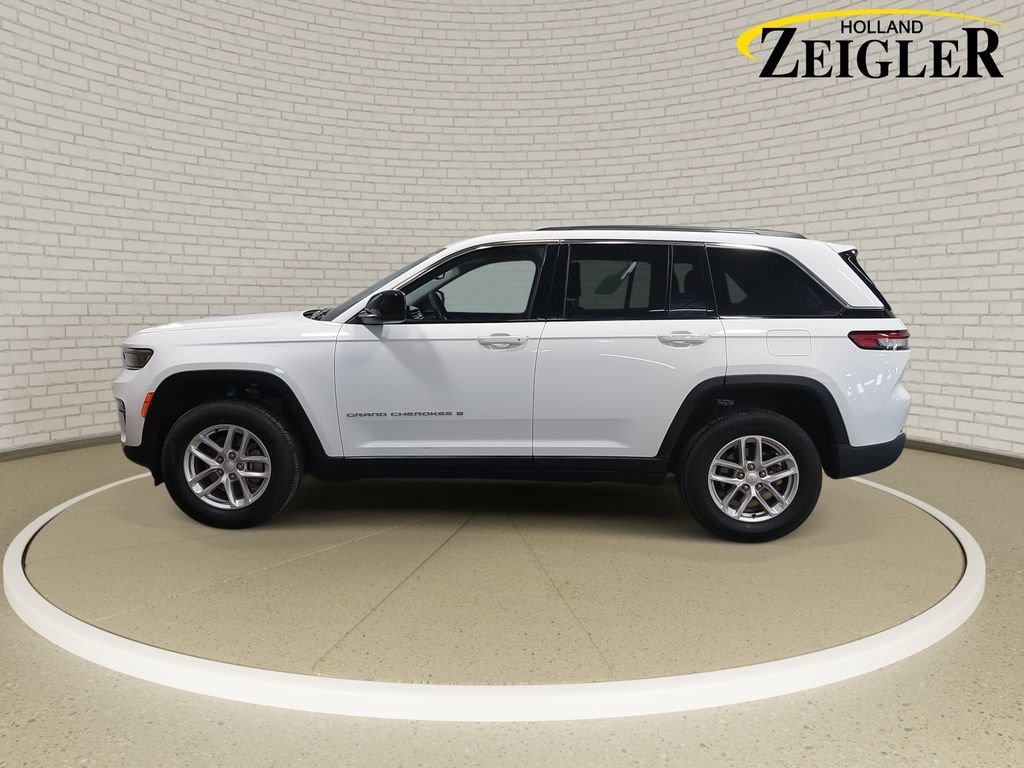 Used 2023 Jeep Grand Cherokee Laredo image 8