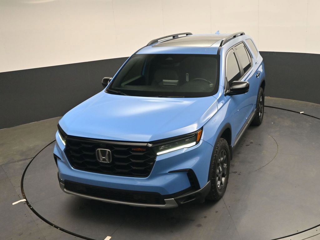 Used 2025 Honda Pilot TrailSport image 20