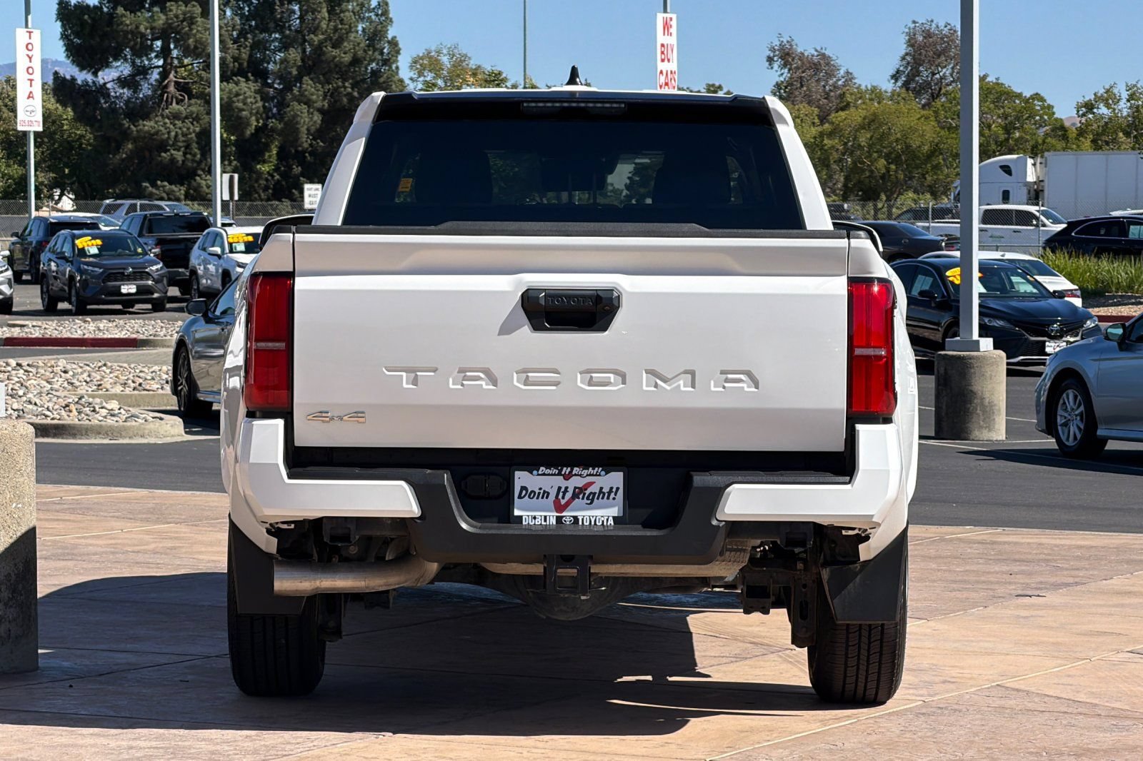 Certified 2024 Toyota Tacoma SR5 AWD/4WD image 6