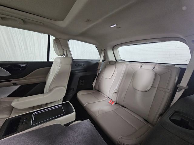 Used 2020 Lincoln Aviator Reserve w/ Equipment Group 201A image 21