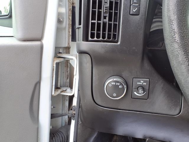 Used 2015 Chevrolet Express 2500 RWD image 9