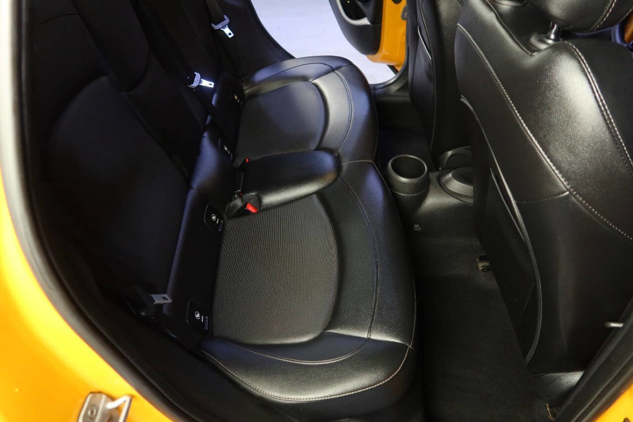 Used 2015 MINI Cooper S image 15