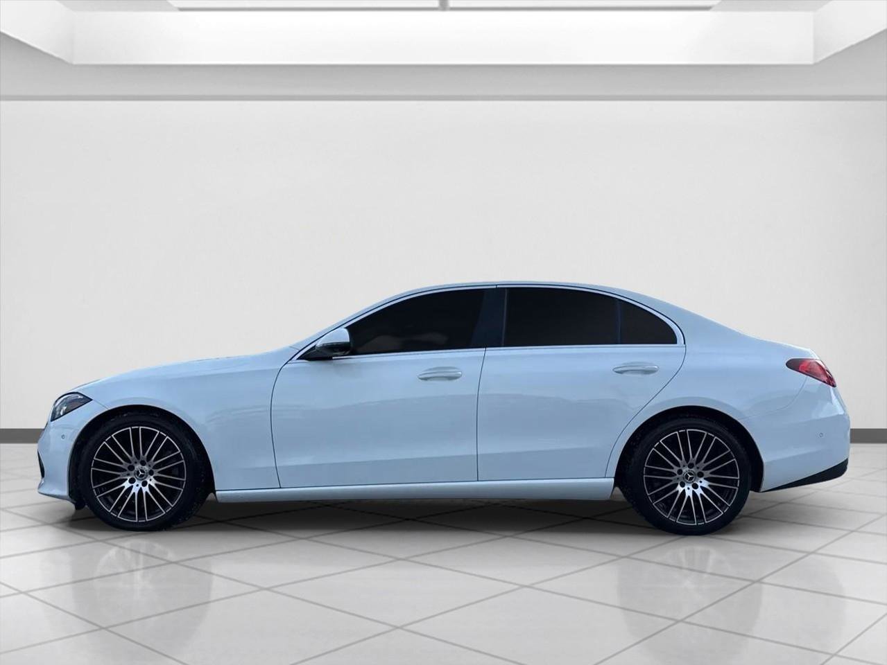 Used 2023 Mercedes-Benz C 300 4MATIC Sedan image 4