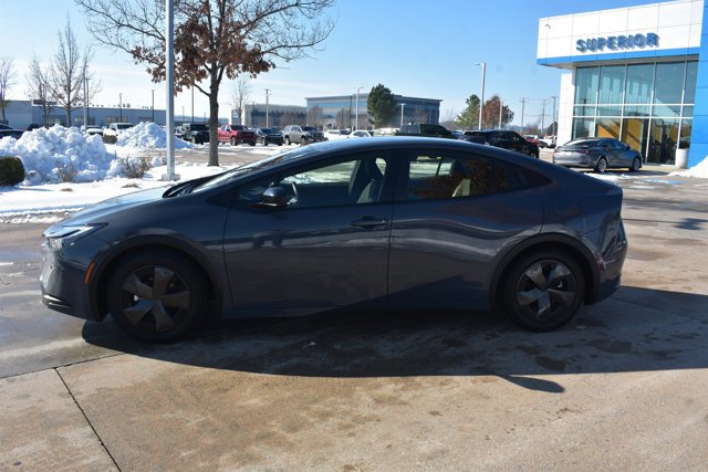 Used 2023 Toyota Prius LE image 9