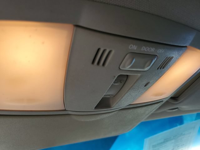 Used 2007 Nissan Altima 3.5 SE w/ Sport Pkg FWD image 18