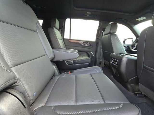 Used 2026 GMC Yukon XL Denali w/ Sun & Power Step Package image 16