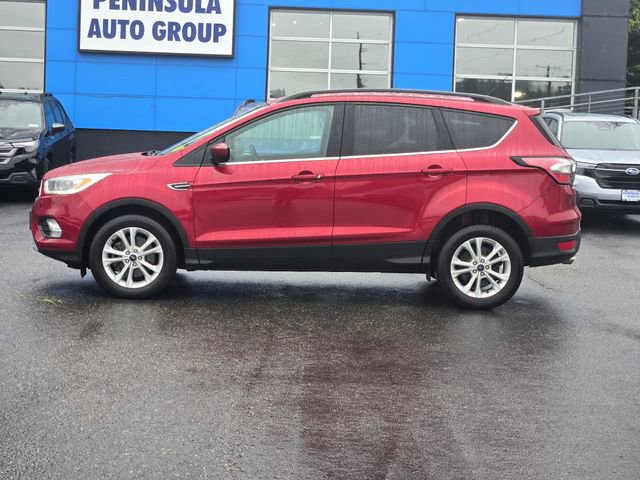 Used 2017 Ford Escape SE w/ Equipment Group 201A image 6