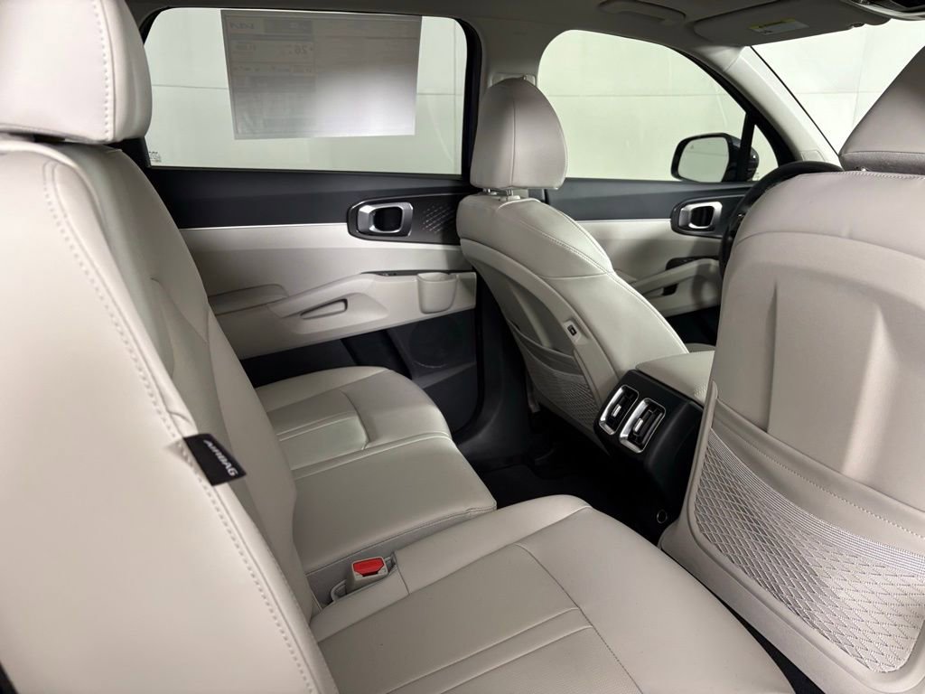 New 2026 Kia Sorento S w/ S Panoramic Sunroof Package image 17