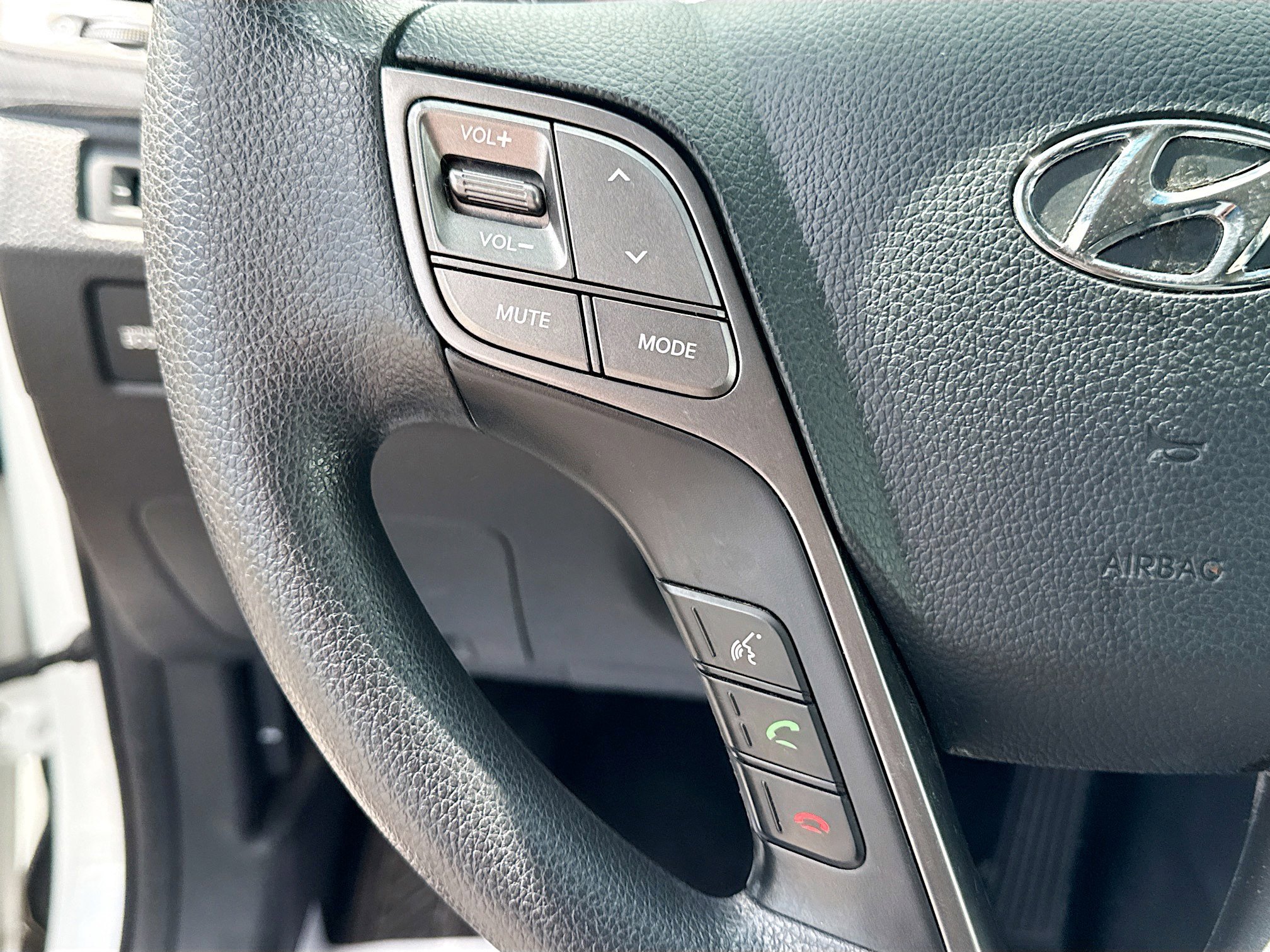 Used 2015 Hyundai Santa Fe Sport FWD image 32