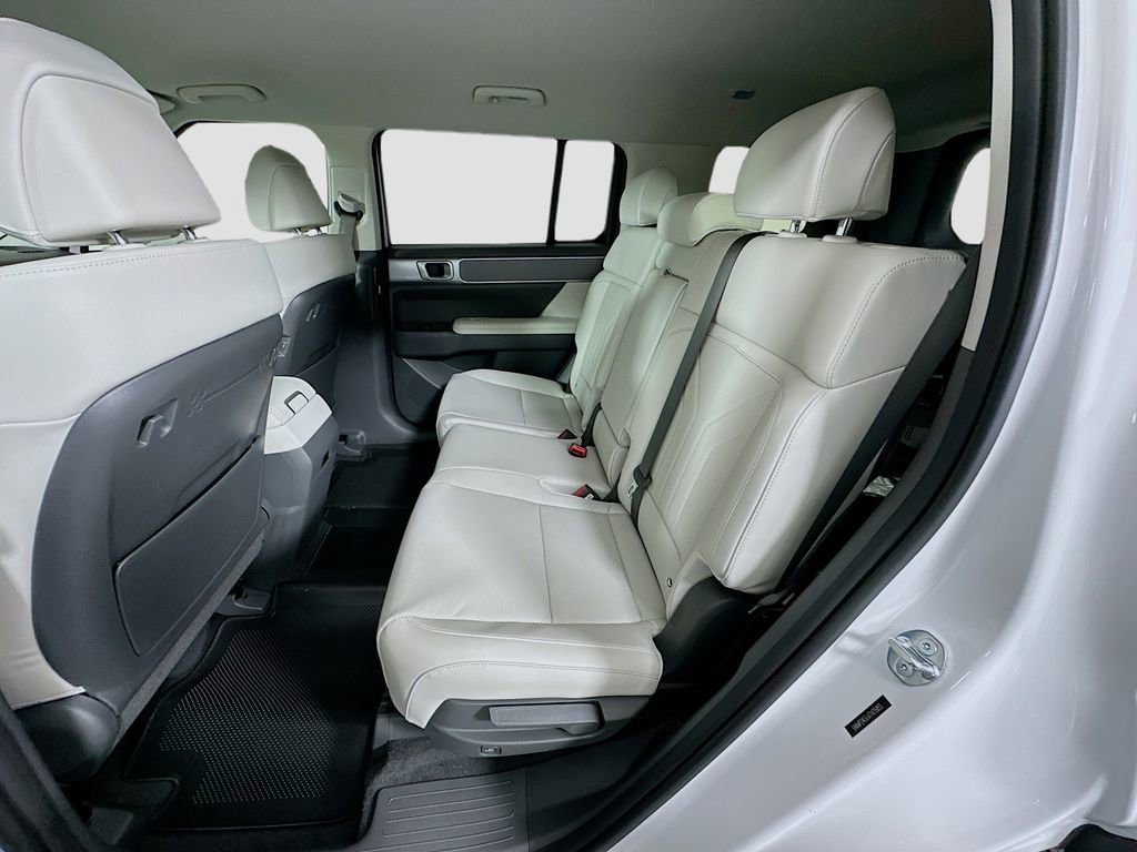 New 2026 Hyundai Santa Fe SEL FWD image 16