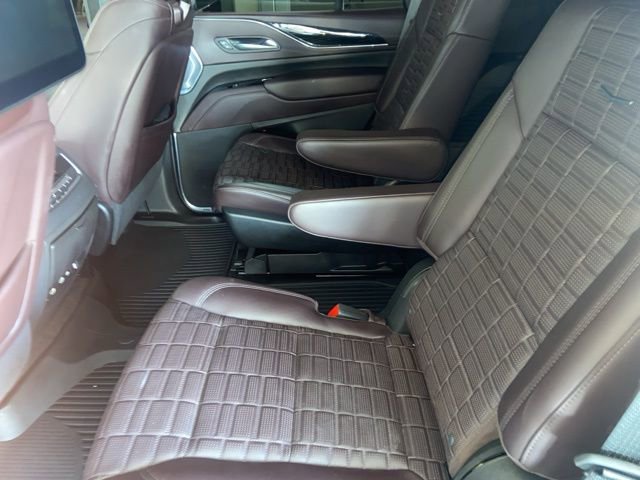 Used 2023 Cadillac Escalade V w/ Heavy-Duty Trailer Package image 15