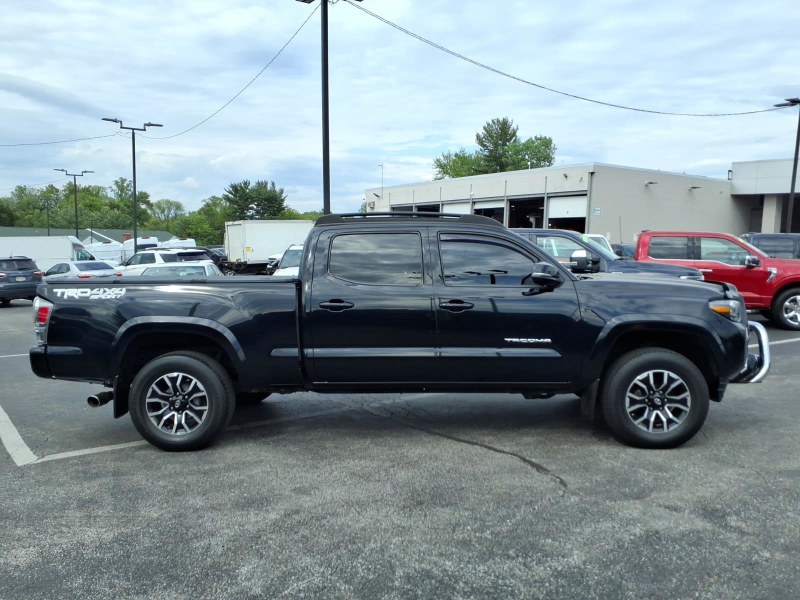 Used 2020 Toyota Tacoma TRD Sport w/ TRD Premium Sport Package AWD/4WD image 2