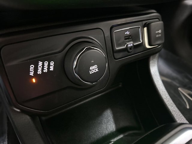 Used 2023 Jeep Renegade Latitude image 18