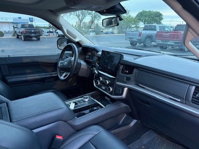 Used 2024 Ford Expedition XLT RWD image 23