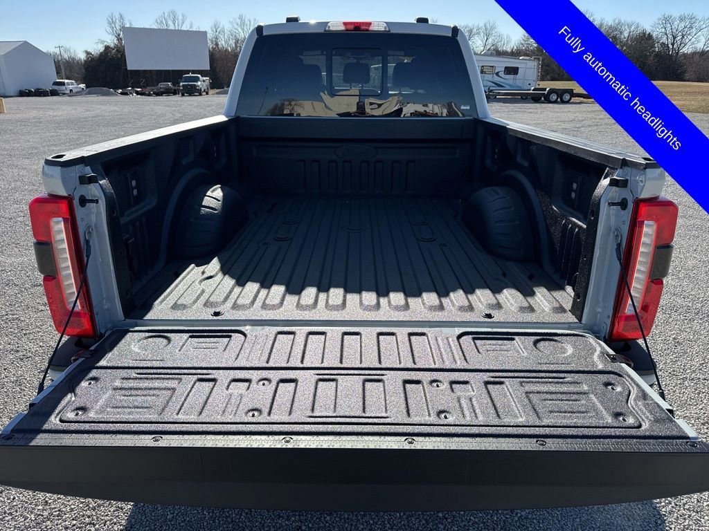 New 2026 Ford F250 Lariat w/ Black Appearance Package image 15