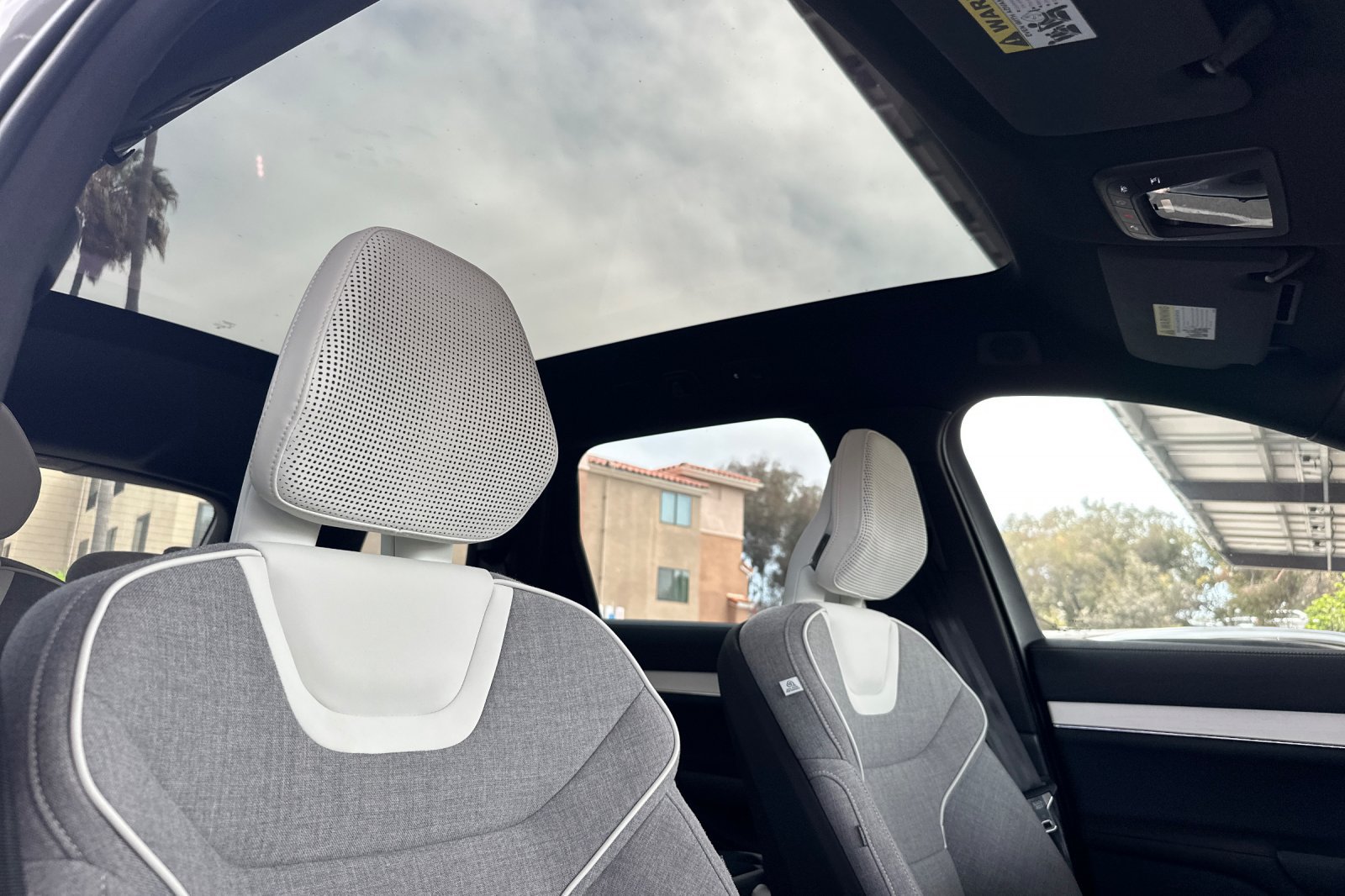 Certified 2025 Volvo EX90 Ultra AWD/4WD image 19