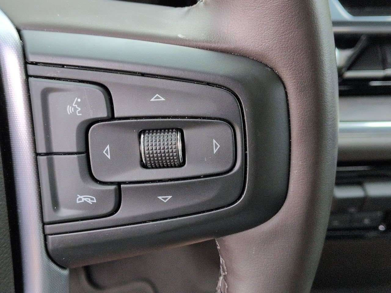 Used 2026 GMC Sierra 1500 SLT AWD/4WD image 19