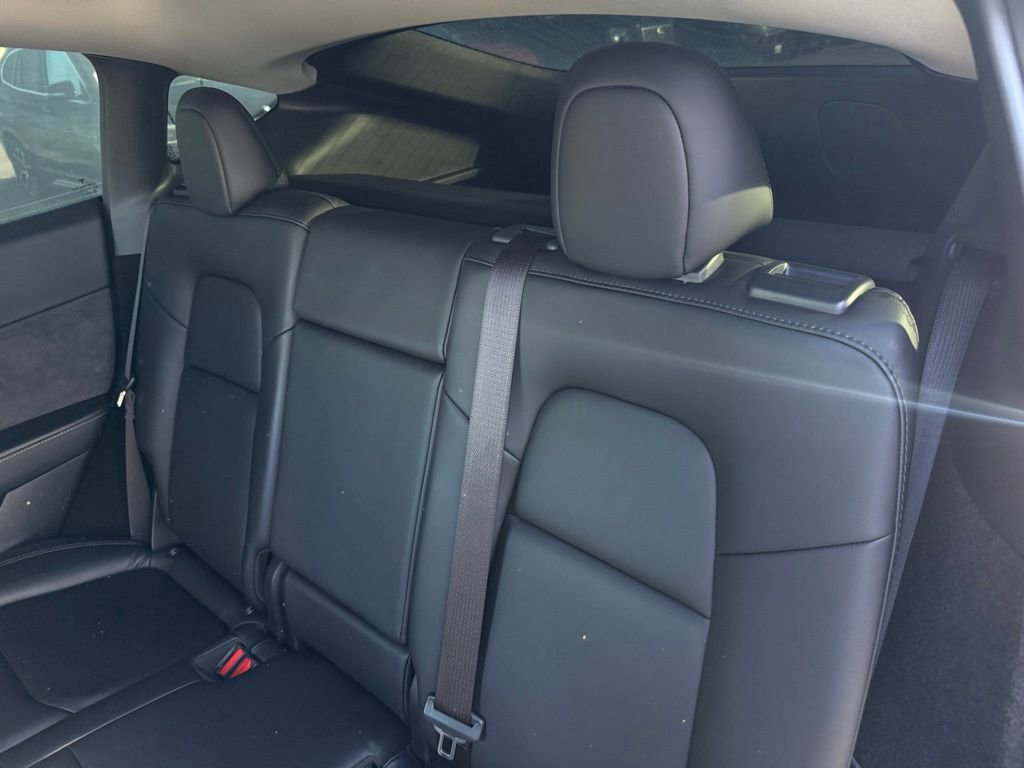 Used 2023 Tesla Model Y Long Range image 11