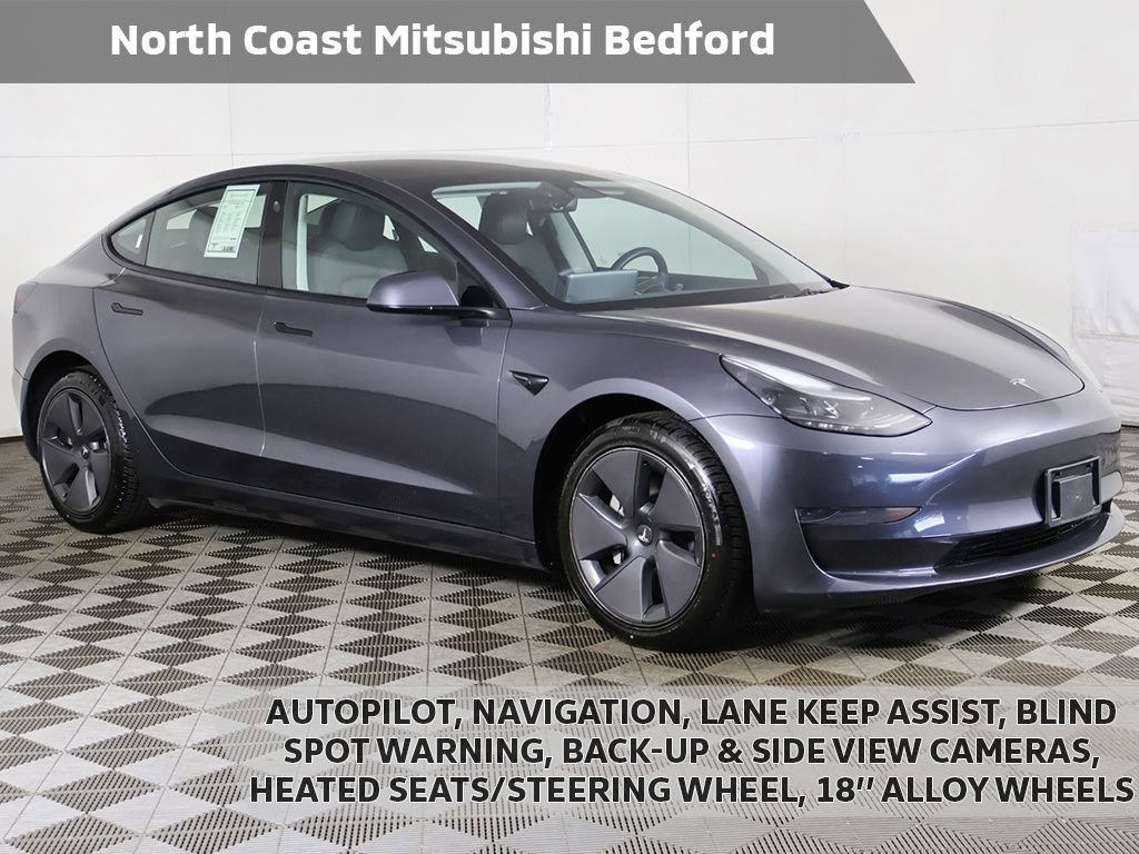 Used 2023 Tesla Model 3 Standard Range RWD image 1