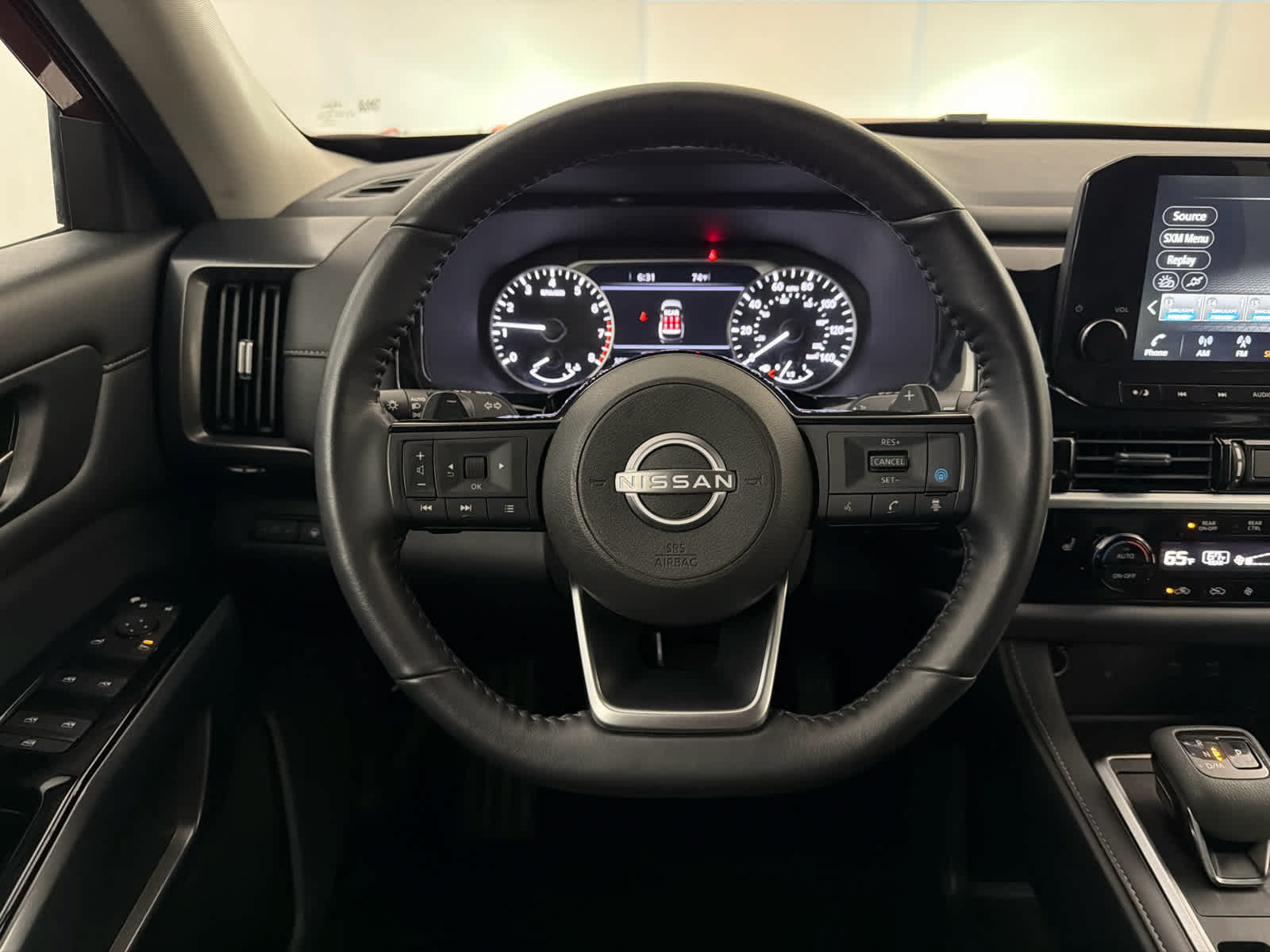 Certified 2024 Nissan Pathfinder SL FWD image 18