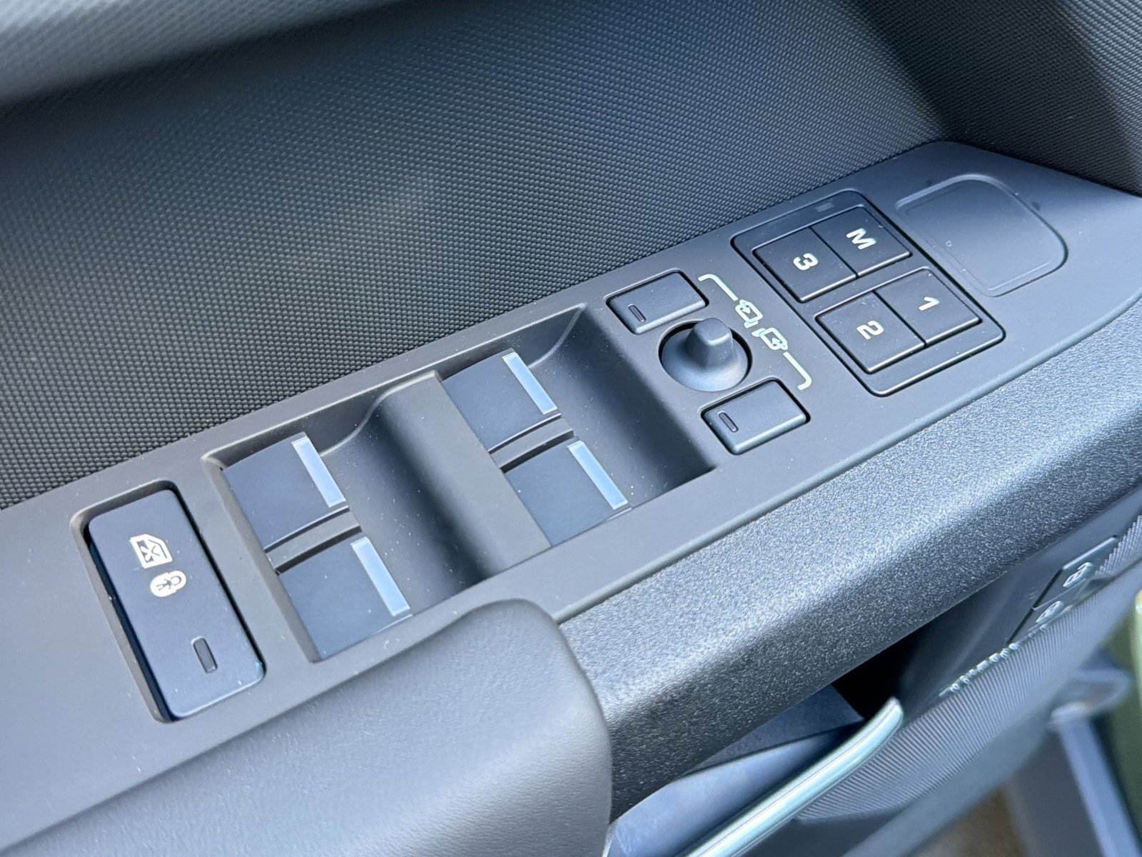 New 2026 Land Rover Defender 130 X image 21