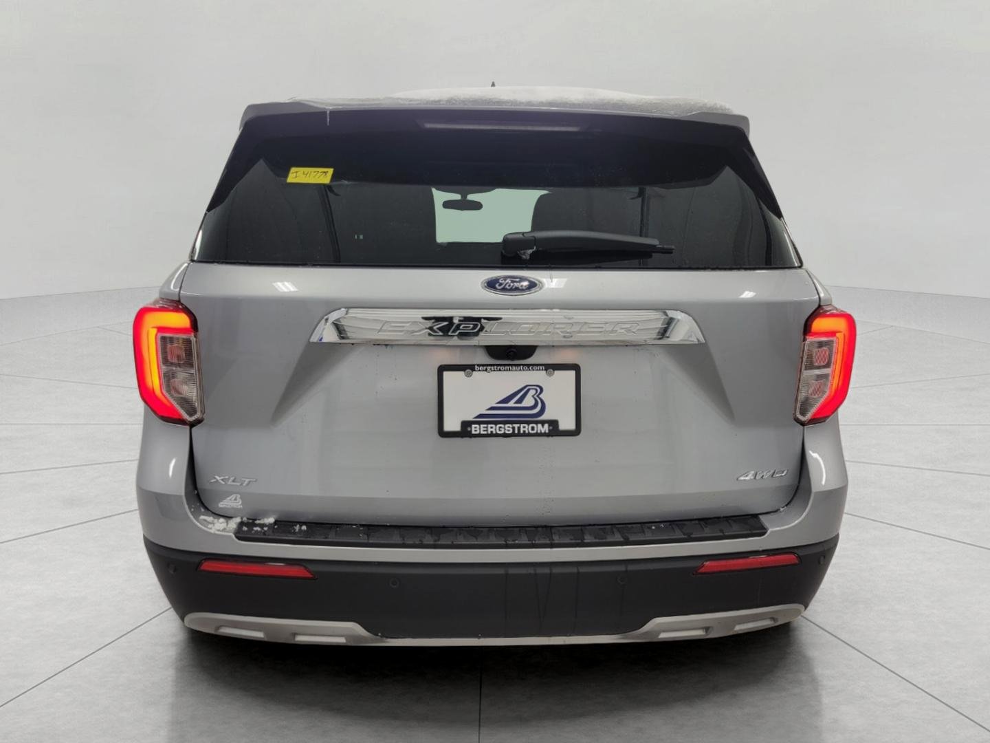 Used 2023 Ford Explorer XLT w/ Equipment Group 202A image 27