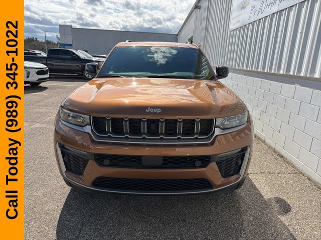 New 2026 Jeep Grand Cherokee L Limited w/ Luxury Tech Group II AWD/4WD image 2