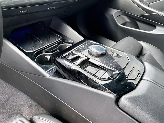 Used 2025 BMW 530i xDrive AWD/4WD image 18