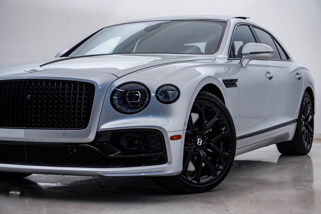 Used 2023 Bentley Flying Spur S V8 video 2