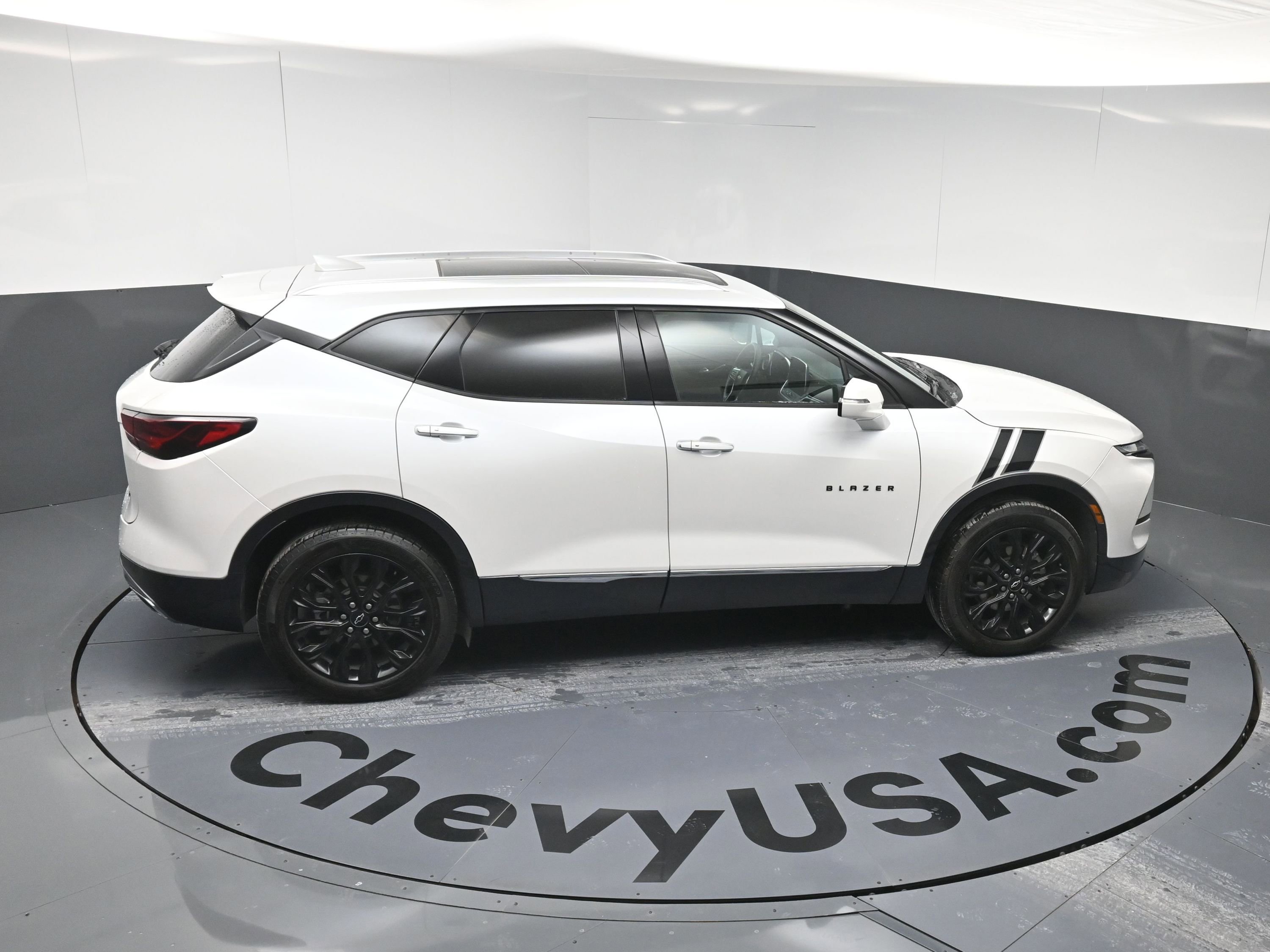 Used 2024 Chevrolet Blazer Premier w/ LPO, Black Sport Package image 33