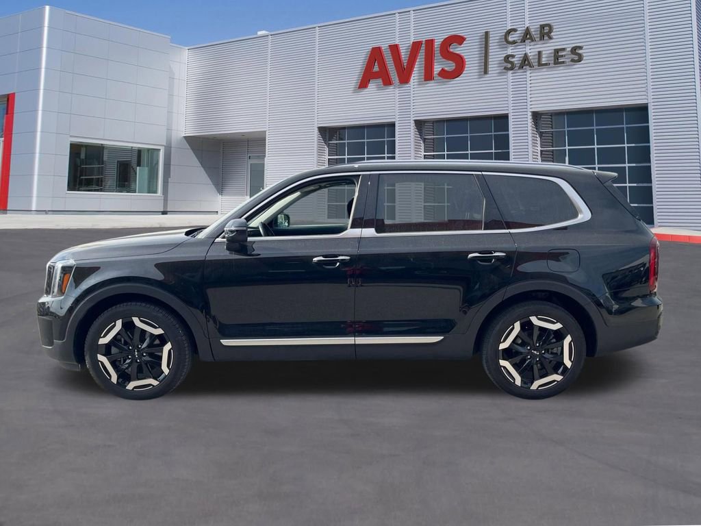 Used 2025 Kia Telluride S image 10