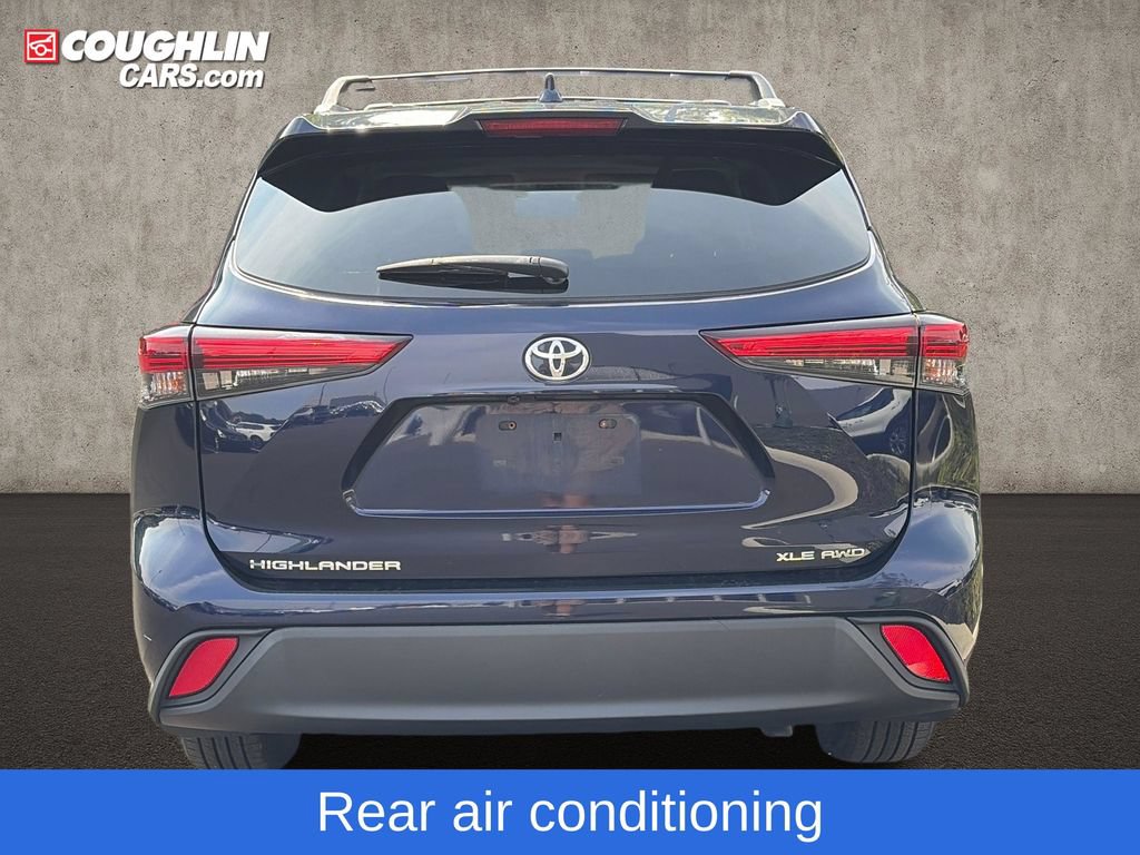 Used 2022 Toyota Highlander XLE AWD/4WD image 7