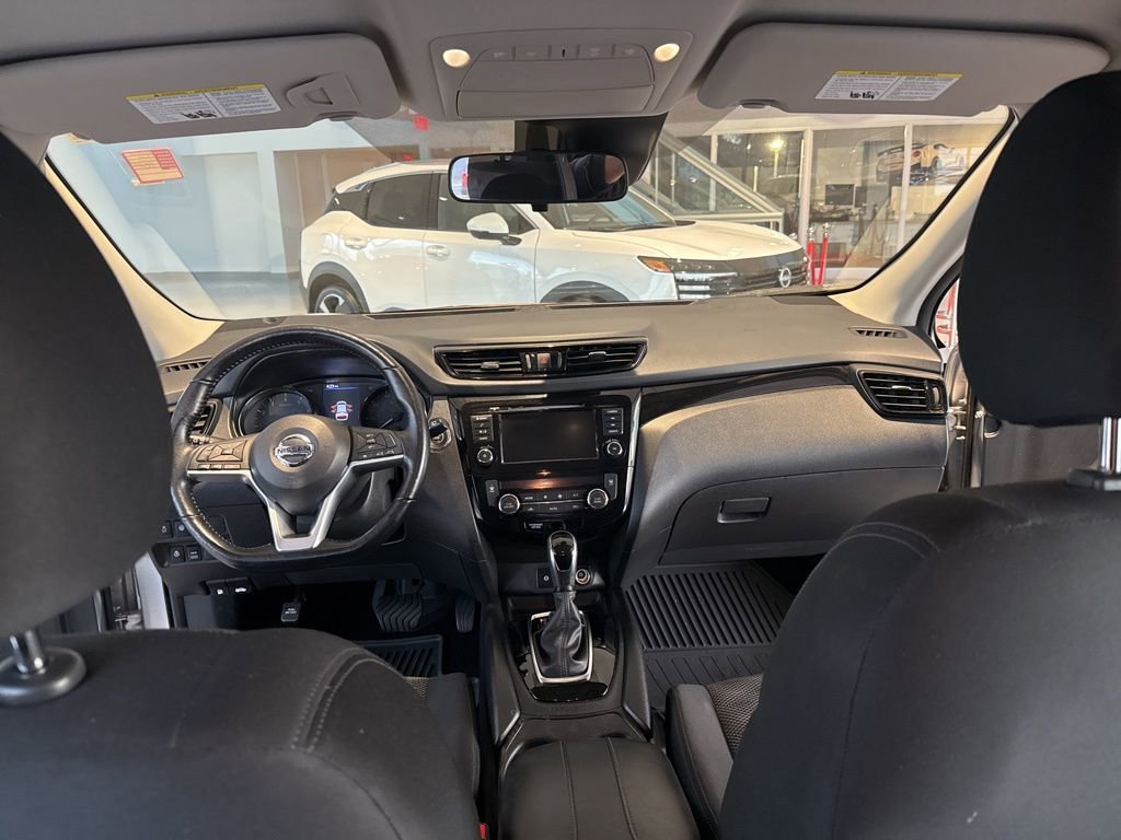 Used 2022 Nissan Rogue Sport SV image 24